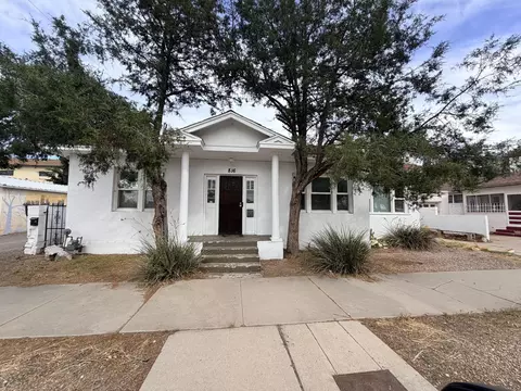 816 6th St NW, Albuquerque, NM 87102