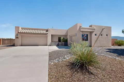 400 Holt Ct NE, Rio Rancho, NM 87124