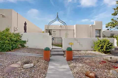 8400 Parrot Run Rd NE, Albuquerque, NM 87109