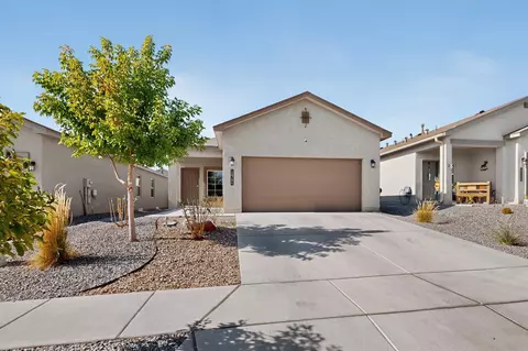 10704 Hopewell Ln SW, Albuquerque, NM 87121