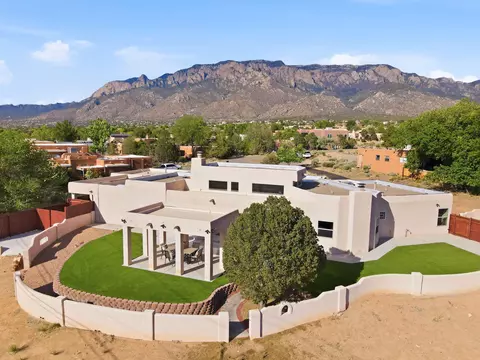 1724 Quail Run Ct NE, Albuquerque, NM 87122