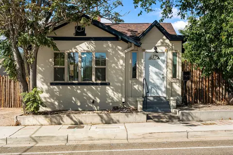 615 Lead Ave SE, Albuquerque, NM 87102