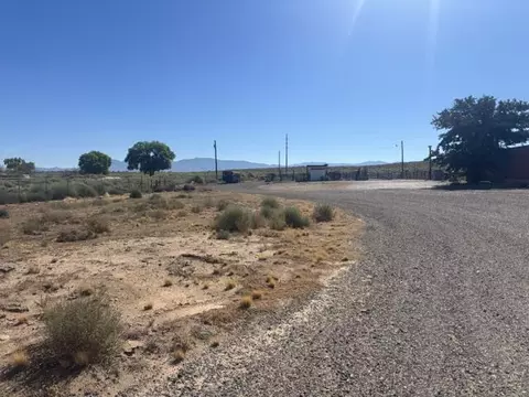 55 Sandhill Rd, Los Lunas, NM 87031