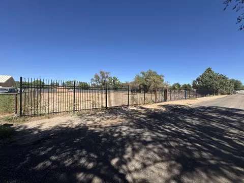 20 Bennet Rd, Los Lunas, NM 87031