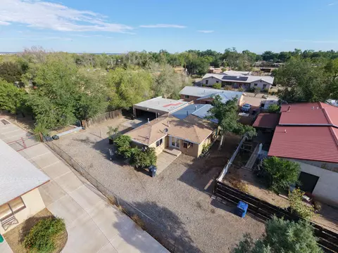 5833 Guadalupe Trl NW, Albuquerque, NM 87107