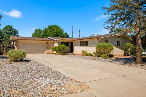 2813 Espanola St NE, Albuquerque, NM 87110
