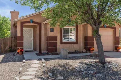 6004 Cyonus Ave NW, Albuquerque, NM 87114