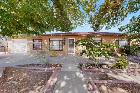 2015 Vermont St NE, Albuquerque, NM 87110