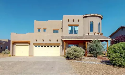 608 3rd St NE, Rio Rancho, NM 87124