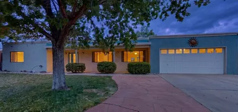 5504 Palomino Dr NW, Albuquerque, NM 87120