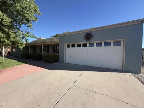 5504 Palomino Dr NW, Albuquerque, NM 87120