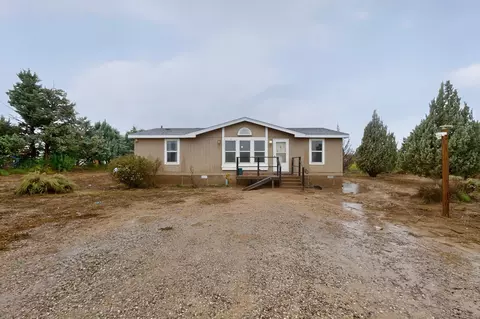 87 Amy Rd, Los Lunas, NM 87031