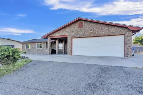 981 Hillside Ct SW, Los Lunas, NM 87031
