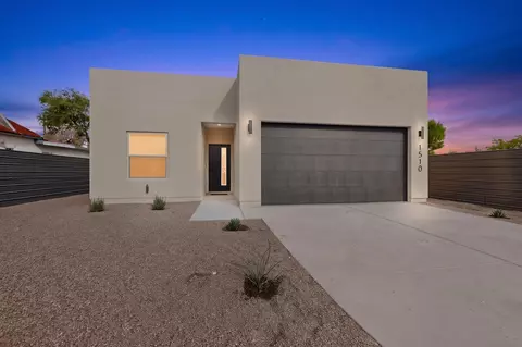 1510 John St SE, Albuquerque, NM 87102