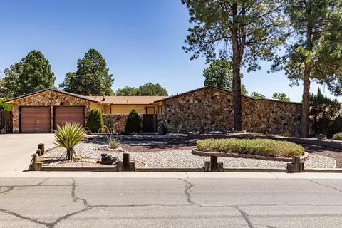 4912 Simon Dr NW, Albuquerque, NM 87114