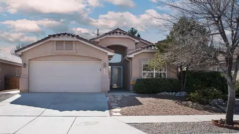 6008 Arrow Point Rd NW, Albuquerque, NM 87120
