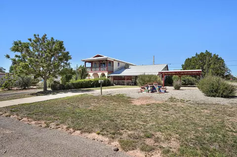 211 N Ripley Ave, Mountainair, NM 87036