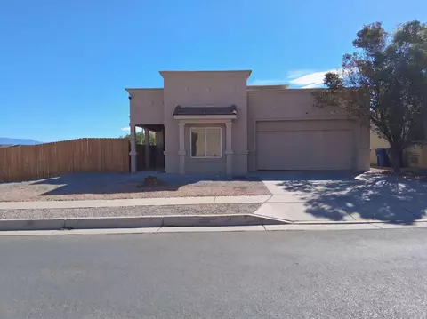 2900 Duerson Trl SW, Albuquerque, NM 87121