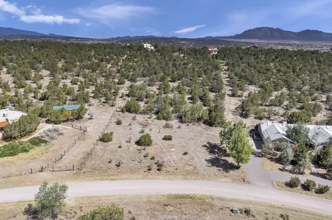 35 Camino Collado, Edgewood, NM 87015