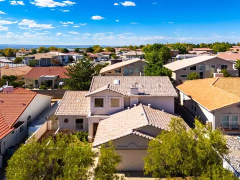 8701 New Hampton Rd NE, Albuquerque, NM 87111