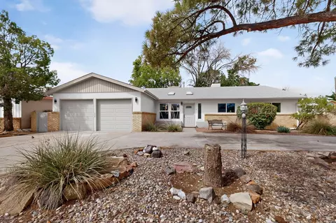 421 La Veta Dr NE, Albuquerque, NM 87108