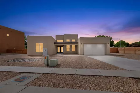 335 Manuel Sanchez Pl SW, Albuquerque, NM 87105