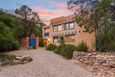 575 Redondo Rd, Jemez Springs, NM 87025