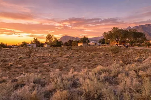 Modesto Avenue Ne, Albuquerque, NM 87122