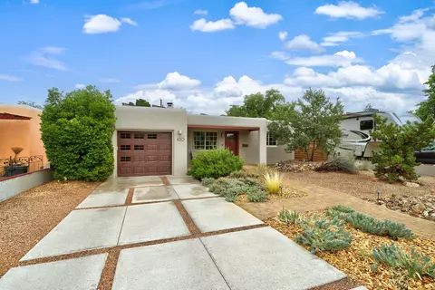 420 Manzano St NE, Albuquerque, NM 87108