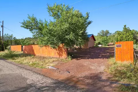 33 Derek Rd, Sandia Park, NM 87047