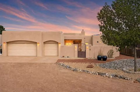 1716 Shoshone Trl NE, Rio Rancho, NM 87144