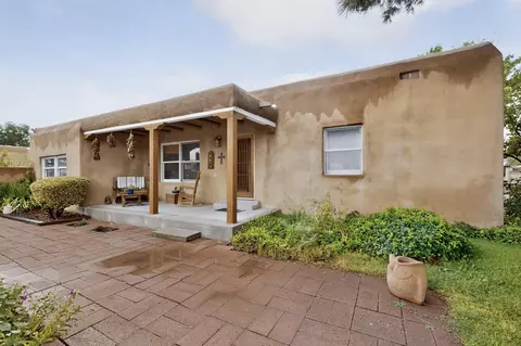 117 Carlito Rd NW, Albuquerque, NM 87107