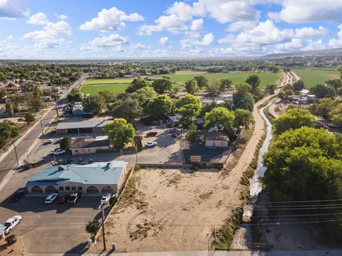 509 S Main St, Los Lunas, NM 87031