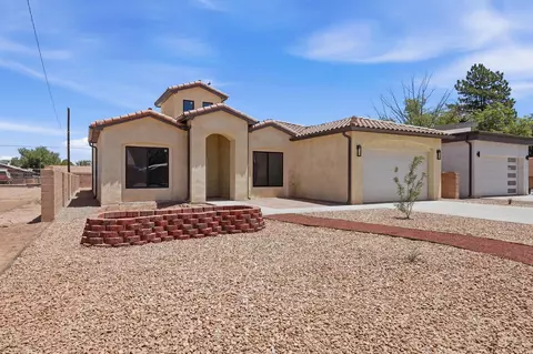 1325 Van Cleave Rd NW, Albuquerque, NM 87107