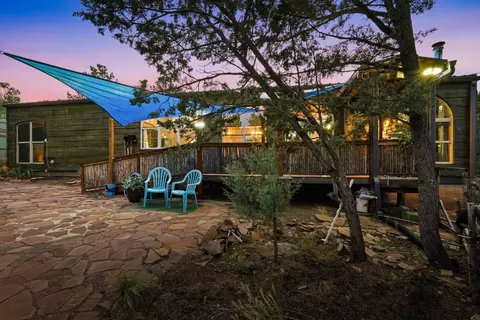 24 Easy St, Tijeras, NM 87059