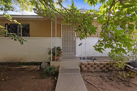 6501 Churchill Rd SW, Albuquerque, NM 87121