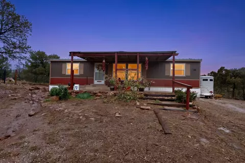 88 Metzger Dr, San Jose, NM 87565