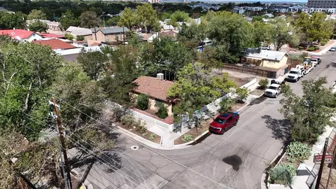 823 5th St SW, Albuquerque, NM 87102