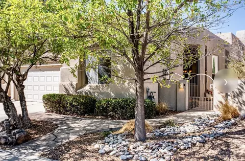 8805 Desert Fox Way NE, Albuquerque, NM 87122
