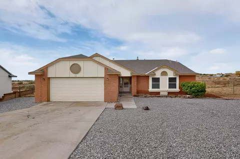 729 Silver Ct NE, Rio Rancho, NM 87124