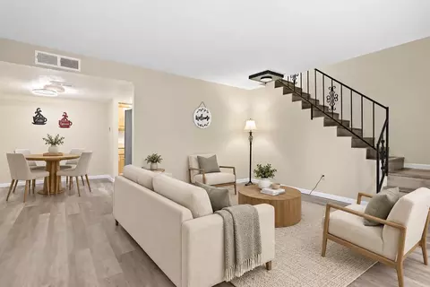 8333 Comanche Rd NE #2B, Albuquerque, NM 87110