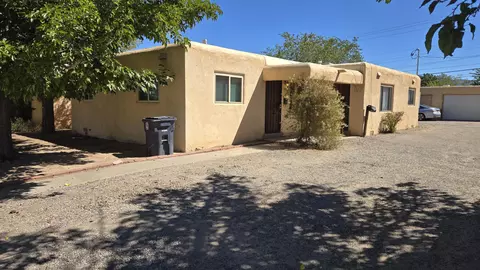 620 San Pedro Dr SE, Albuquerque, NM 87108