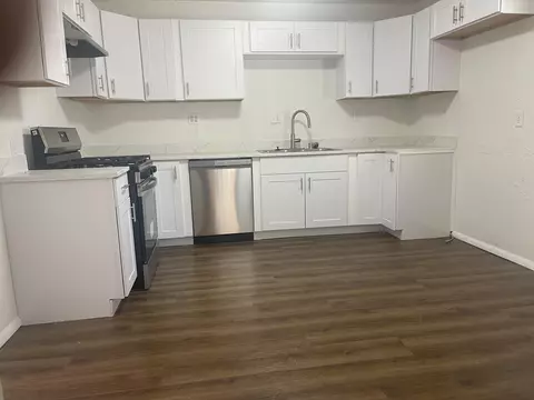 1301 Boatright Dr NE, Albuquerque, NM 87112