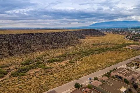 8705 Mesa Rain Rd NW, Albuquerque, NM 87120