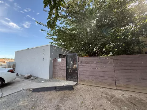 304 Texas St NE, Albuquerque, NM 87108