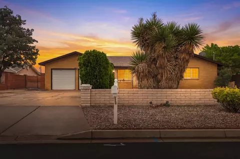 3102 May Cir SE, Albuquerque, NM 87124