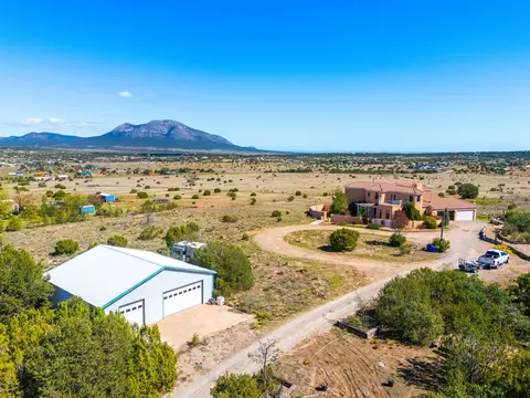 31 Kramer Rd, Sandia Park, NM 87047