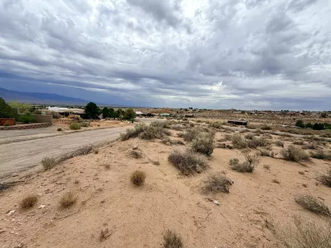 2015 San Pablo Rd NE, Rio Rancho, NM 87144
