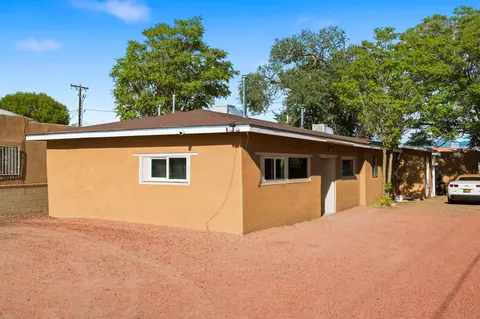 142 55th St SW #A & B, Albuquerque, NM 87121