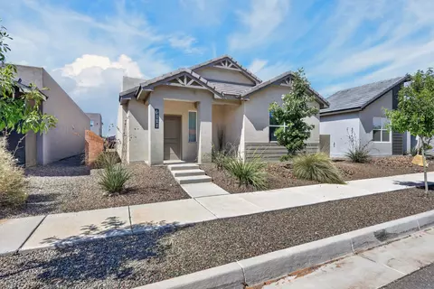 6121 Strand Loop SE, Albuquerque, NM 87106